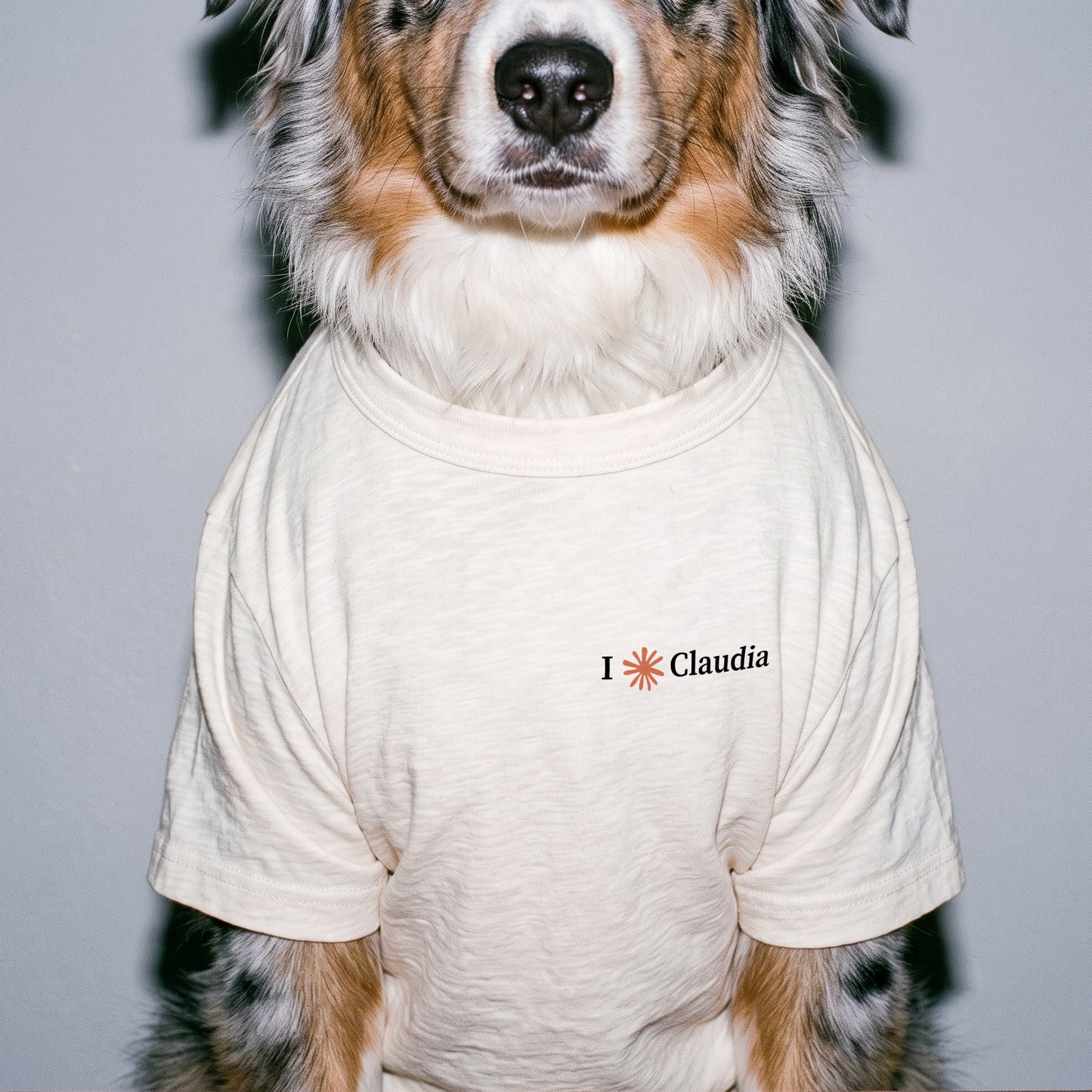 Sorry schat, vanavond ben ik bij Claudia —CREME T-SHIRT